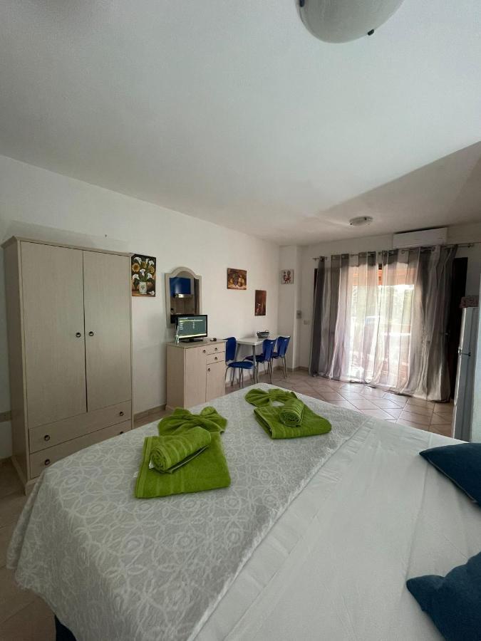 Casa Monella Mono Locale Vista Mare Appartement Marinella  Buitenkant foto